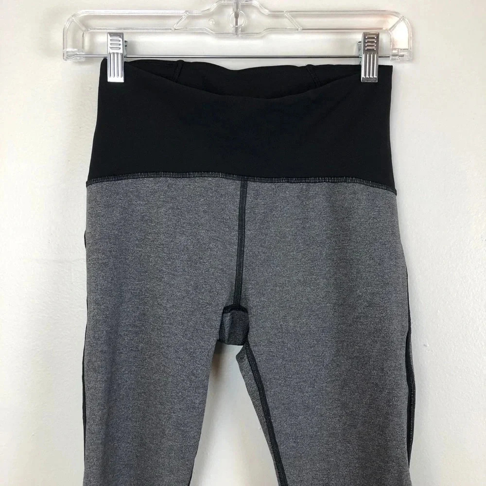 Lululemon Athletica Trains Times Crop 17”‎ Heathered Pant - Picture 9 of 12
